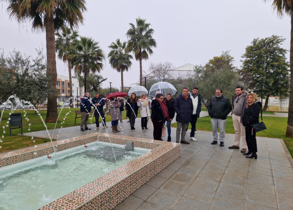 Carmona inaugura un nuevo parque público junto al...